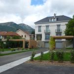 Aménagement paysager en devanture d'une villa
