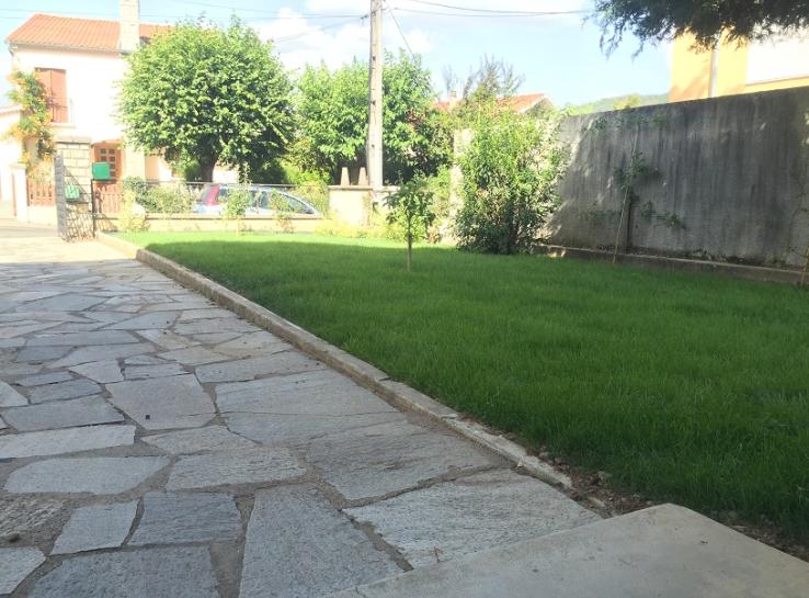 photo aménagement autour d'une maison