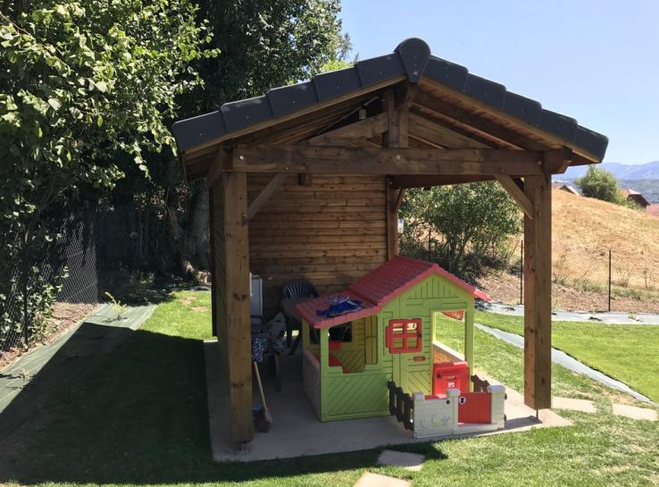 photo aménagement autour d'une piscine
