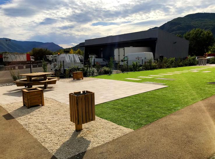 Travaux d’aménagement des espaces vert de VEOLIA