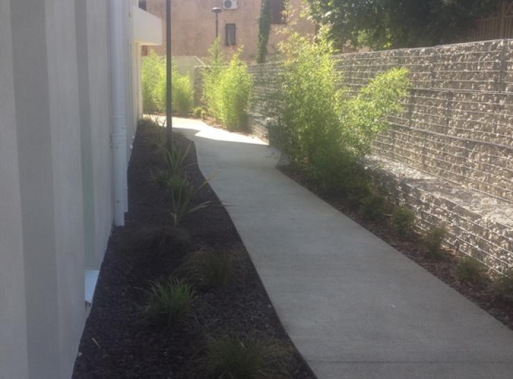 photo aménagement autour d'une résidence