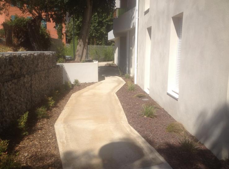 photo aménagement autour d'une résidence