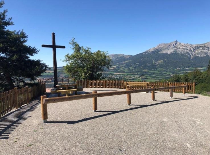 photo aménagement clôture du site de la fontaine