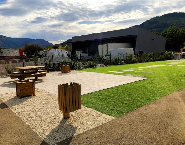 Travaux d’aménagement des espaces vert de VEOLIA