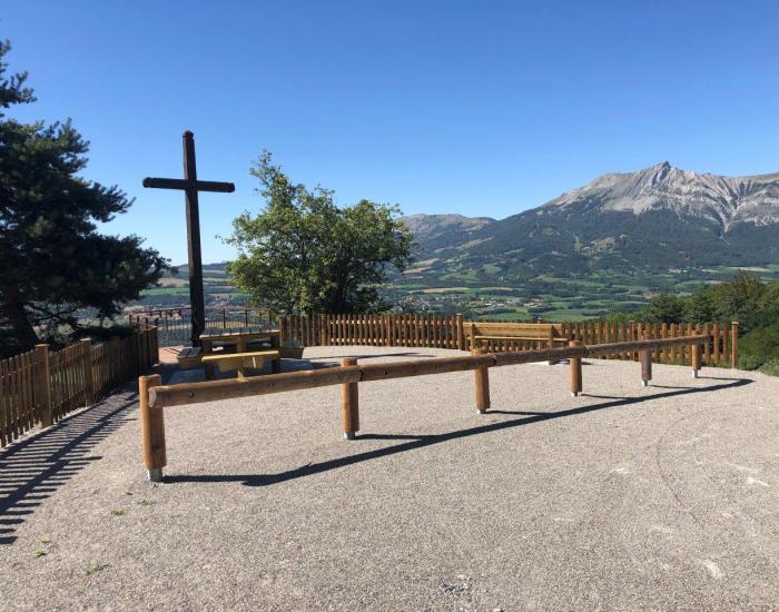 photo aménagement clôture du site de la fontaine