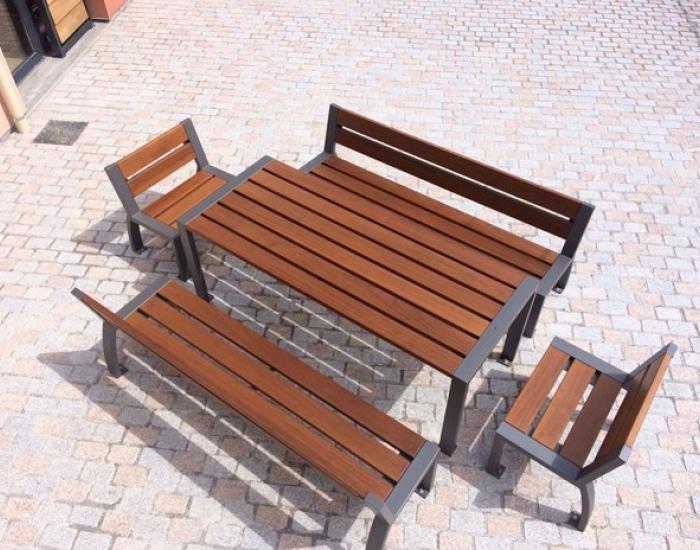 photo aménagement autour de la médiathèque de Tallard